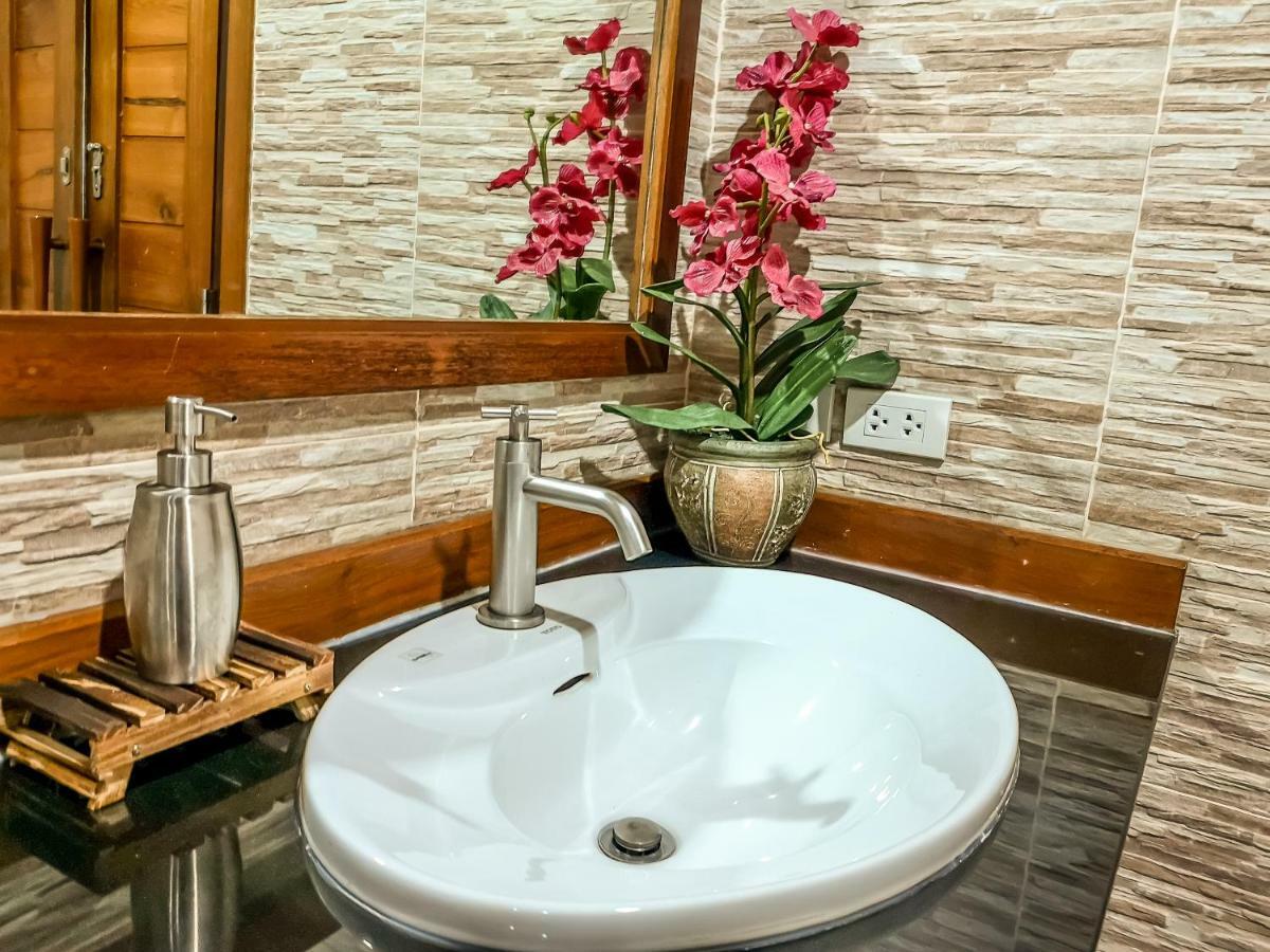 Khanom Sea Breeze Apartment Kültér fotó