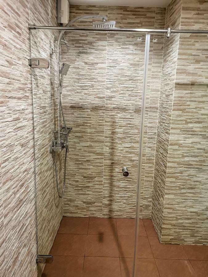 Khanom Sea Breeze Apartment Kültér fotó